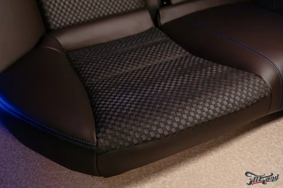 Перетяжка сидений Recaro для Honda Accord 7 в кожу и алькантару с плетением в стиле Bottega Veneta!